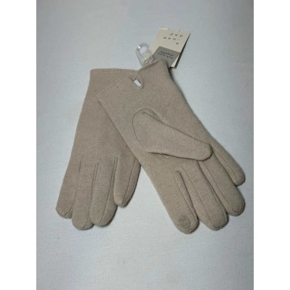 A New Day Womens Wool Blend Touchscreen Compatible Knit Gloves Oatmeal OS NWT
